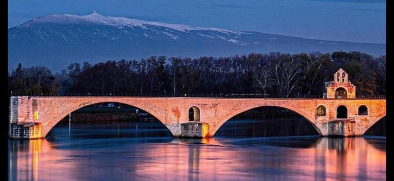 Un Soir Sous Les Etoiles Bed & Breakfast Châteauneuf-de-Gadagne Dış mekan fotoğraf